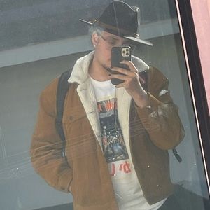 Meet your Posher, Marc